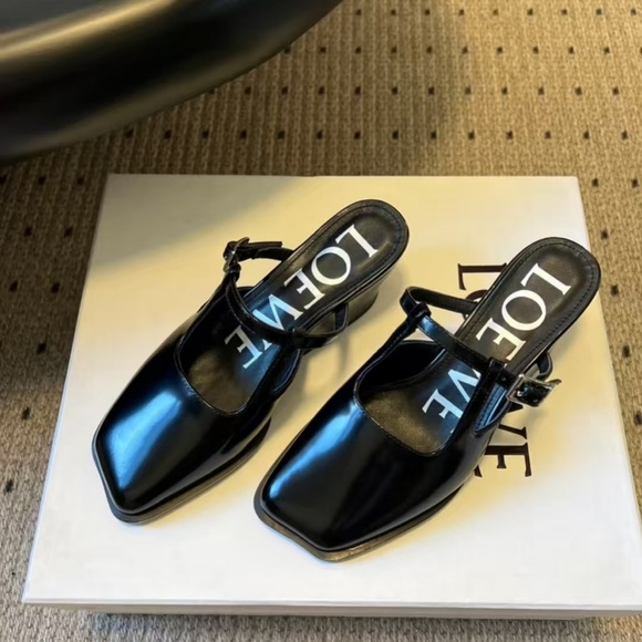 Loewe Shoes - Loewe Black Patent Square-Toe Slingback Mules